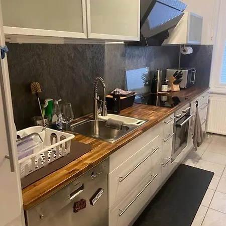 Schoene 2 Zimmer In Stuttgart-west アパート シュトゥットガルト