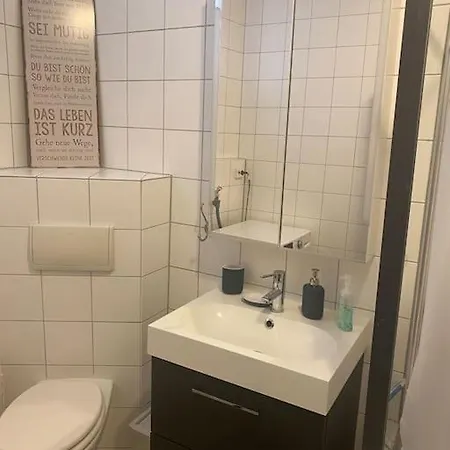 Schoene 2 Zimmer In Stuttgart-west アパート シュトゥットガルト