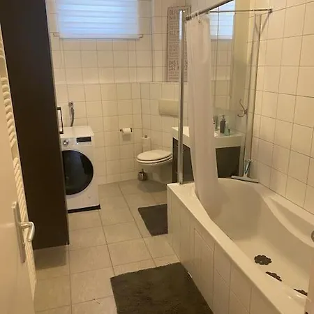 Schoene 2 Zimmer In Stuttgart-west Apartament *